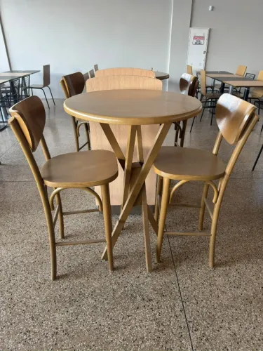 VENDE-SE CONJUNTO BISTRÔ - MESA/BALCÃO + 2 BANQUETAS TOULON