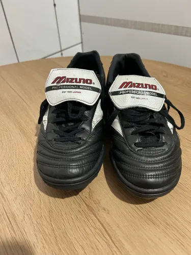 Chuteira Mizuno original