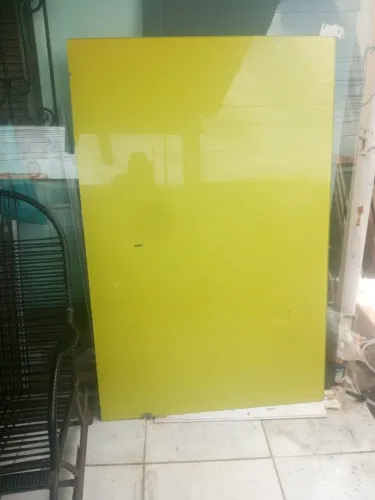 Tampo de mesa laqueado p 6 lugares. Negociável!