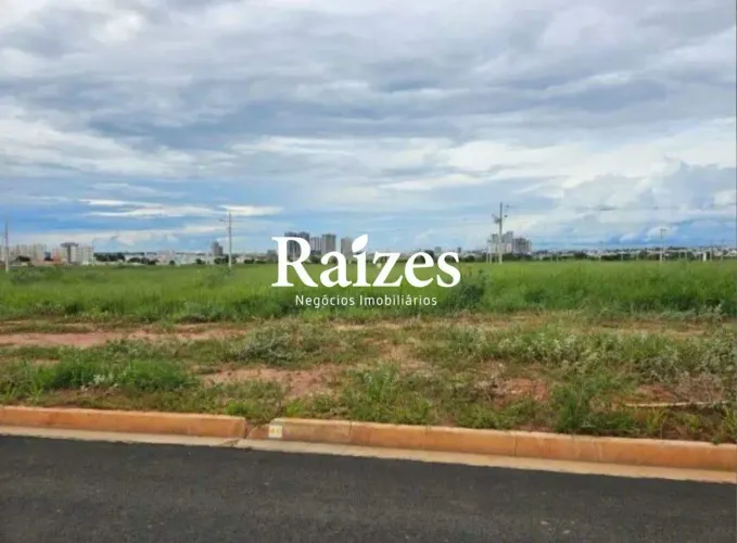 Lote Residencial 250m² à Venda no Bairro Shopping Park em Uberlândia