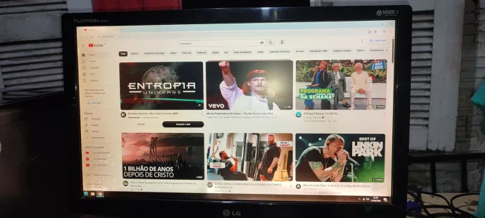 Mini computador completo com monitor de 23 polegadas