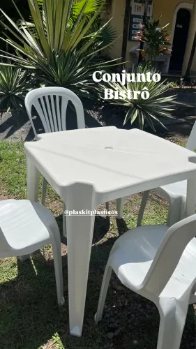 Conjunto mesa com 4 cadeiras