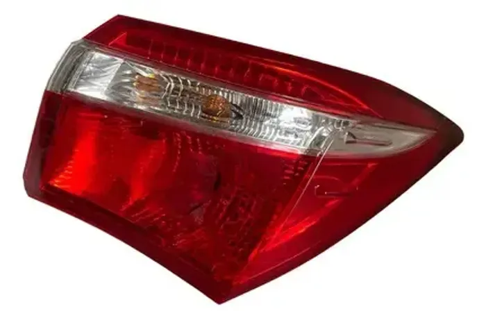 Lanterna Traseira Direita Corolla 2015 A 2017 (avaria) Vermelho