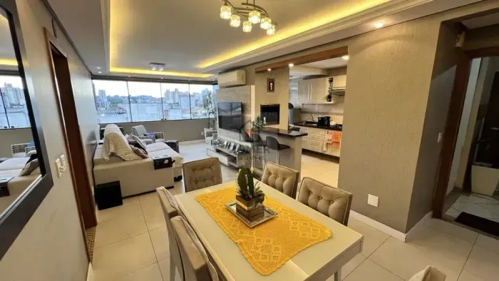 Apartamento 3 dormitórios, 1 suíte, 2 vagas, semi mobiliado, andar alto com linda vista