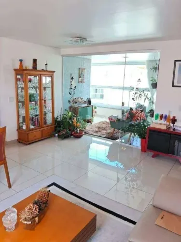 Apartamento à venda no bairro Sagrada Família