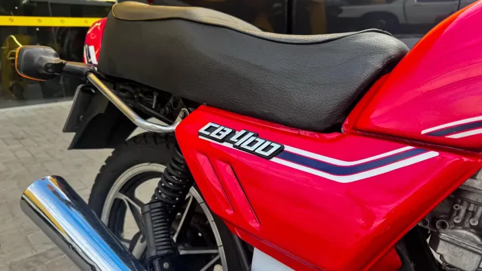 Cb 400 PLACA PRETA SEM DETALHE