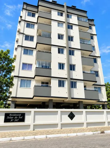 Imóvel para aluguel possui 70 metros quadrados com 2 quartos em Centro - Camboriú - SC