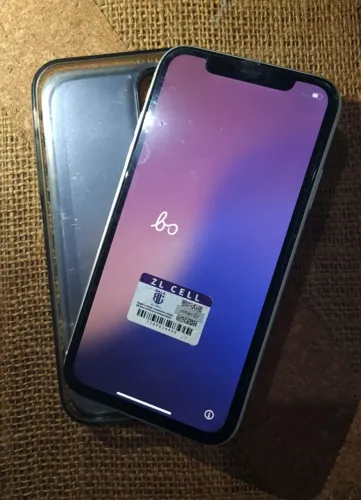 iPhone 11 Branco (128GB)