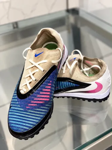 Chuteira society Nike pontuação 40