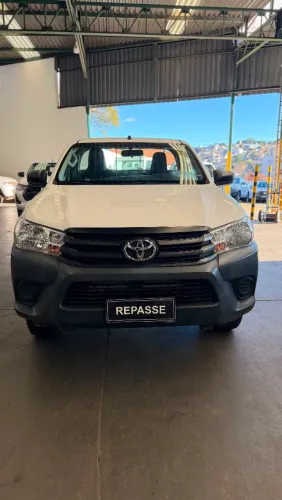 Toyota Hilux CS 4X4 2.8 TDI Diesel Mec. 2021