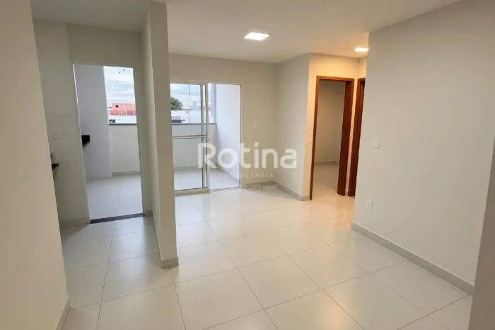 Apartamento à venda no Portal do Vale, em Uberlândia, com suíte e varanda gourmet
