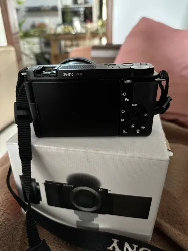 Sony ZV-E10