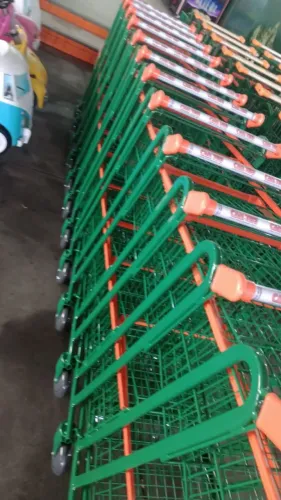 Carrinhos de supermercado 