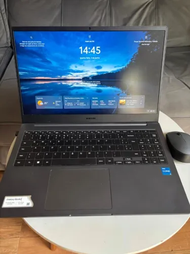Samsung Galaxy Book4 - Intel Core i5-1335U, 8GB RAM, SSD 512GB, tela 15,6? Full HD.