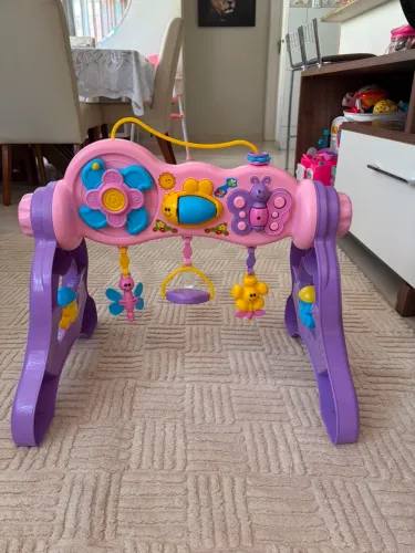 Centro de Atividades e Ginásio Play Gym Maral - Rosa