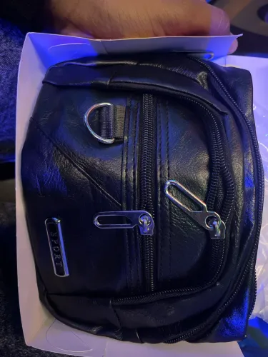 POCHETE COM 4 bolsos