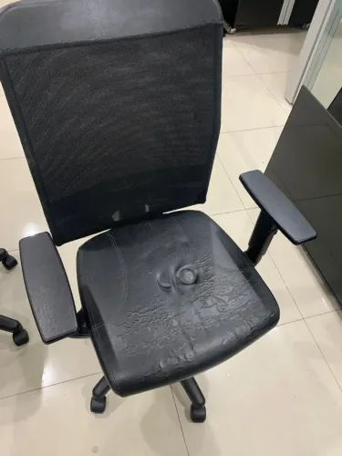 Cadeiras para escritório.
