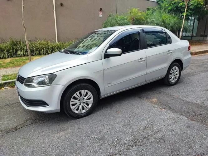 Volkswagen Voyage 1.0 Flex 12V 4P 2014