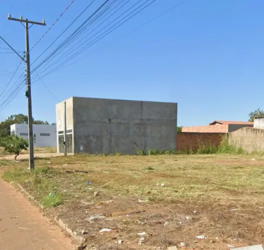 LOTE COMERCIAL E RESIDENCIAL NO JARDIM DO PORTO 275,37 m2 - PORTO NACIONAL/TO