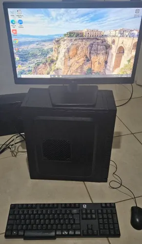 Computador completo Intel core i3 + Monitor, teclado e mouse