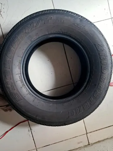 Vende-se pneus Bridgestone aro 16