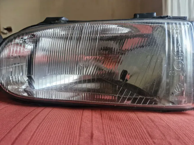 Par de farol Gol g2 Arteb com logo VW