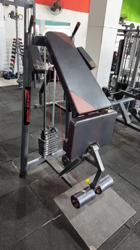 Vendo Academia de musculação completa (esteira, bicicleta, extensora, Cross over etc)