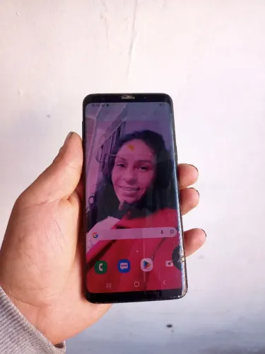 Vendo celular funcionando quebra galho entrego