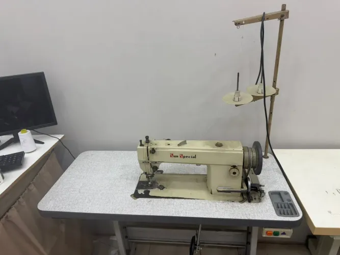 Maquina de costura