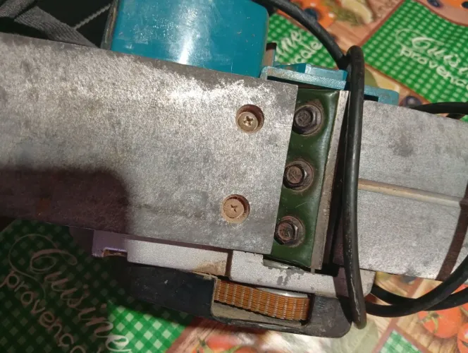 Plaina elétrica 220w