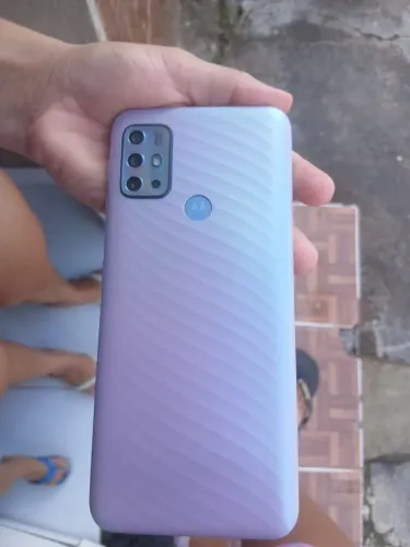 Vendo moto G20 obs: película que está trincada, não tem nada haver com a tela