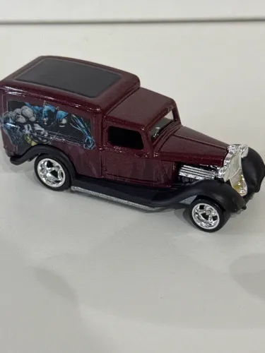 Dodge Delivery Batman Hotwheels