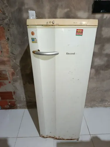 Geladeira Electrolux (funcionando)