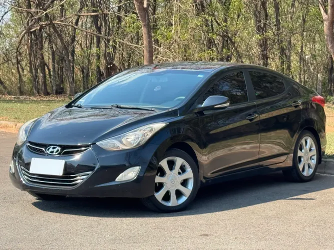 Hyundai Elantra GLS 1.8 16V Aut. 2012