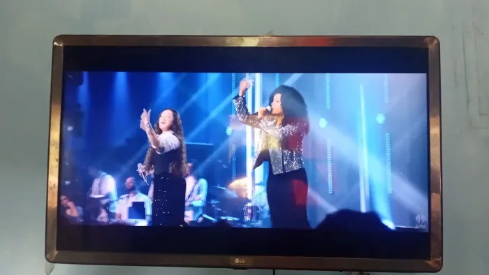 Vendo uma TV smart LG polegada 700 reais só chama no zap *