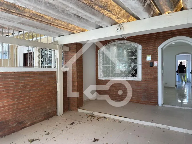 Aluguel de Sobrado Comercial em Vila Mariana, São Paulo-SP: 2 Quartos, 1 Sala, 2 Banheiros