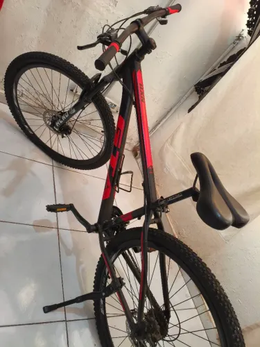 Vende-se bicicleta aro 29<br>Bicicleta aro 29 freios a disco <br>Em perfeito estado
