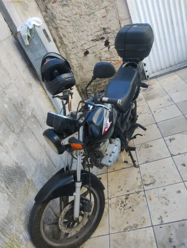 Vendo moto, era usada apenas para ir trabalhar 5.000