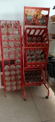 Expositor para Caixas de bebidas e Garrafas