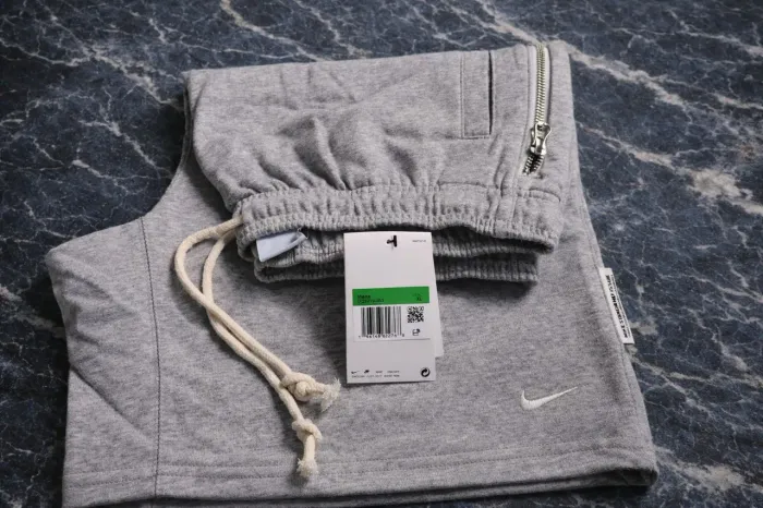Bermuda nike moletom cinza tamanho Xl