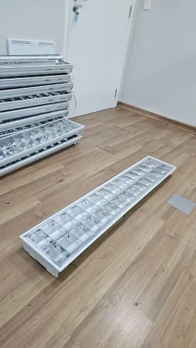 Lustres para escritório - Luminária para lâmpada tubular