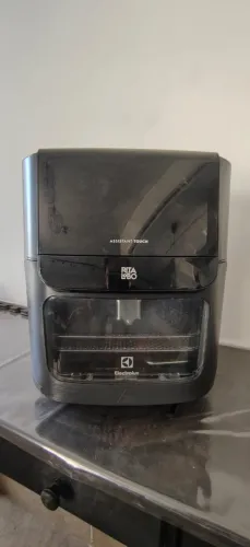 Air Fryer Oven Electrolux Rita Lobo 12L EAF90 - Seminova