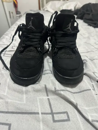  Jordan 4 usado 3x 