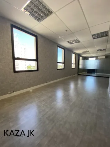 Locação de Sala Comercial em Condomínio de Alto Padrão em Jardim Ana Maria, Jundiaí-SP 72m