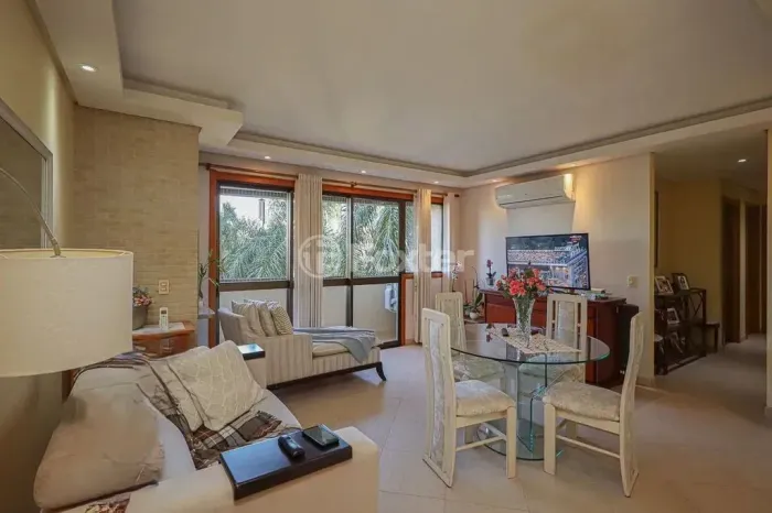 Apartamento com vista, semi-mobiliado,90 m² com 3 quartos em Passo da Areia - Porto Alegre
