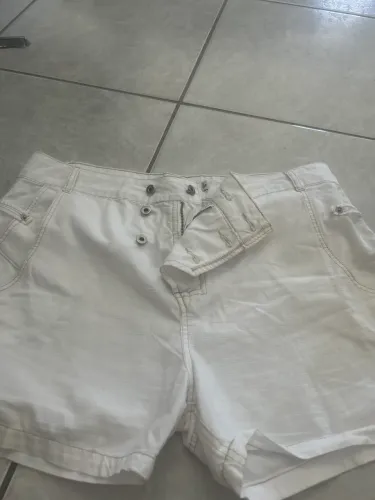 Short Branco