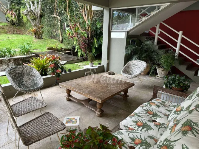 Casa com 5 dormitórios à venda, 226 m² por R$ 1.100.000,00 - Iucas - Teresópolis/RJ