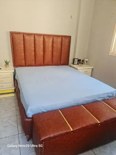 Cama de casal queem.