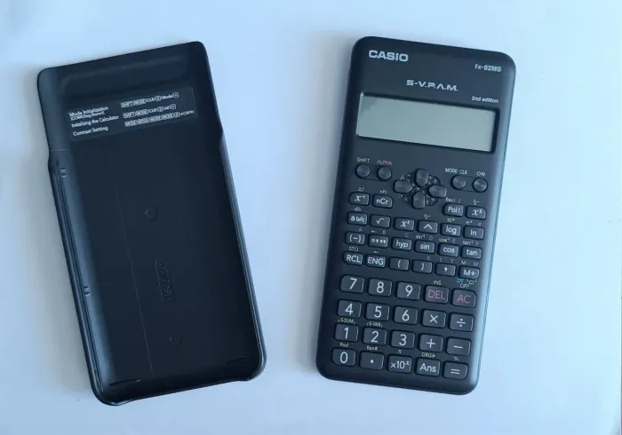 Calculadora Científica Casio fx-82MS 2nd Edition - Na Caixa (Original)