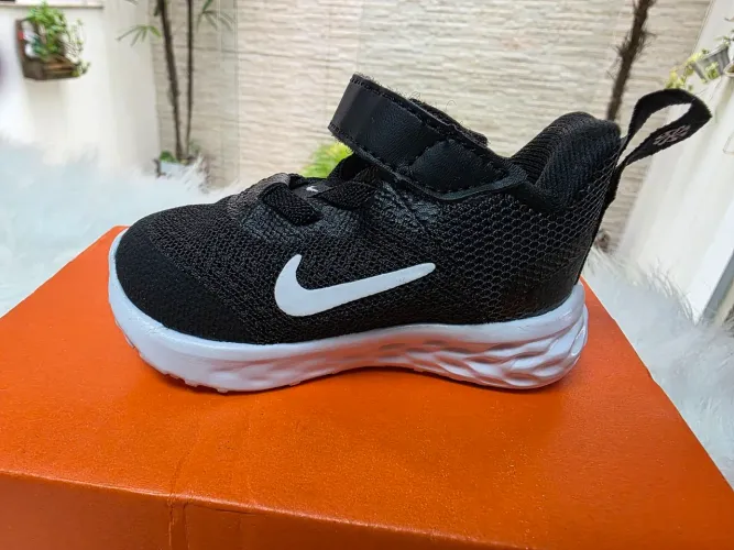 Tenis Nike Revolution 6 NN infantil